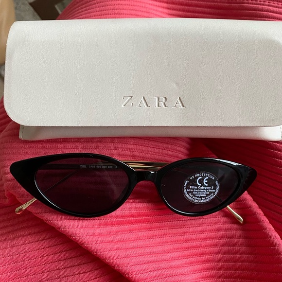 Zara Accessories - Zara Cat eye sunglasses in Black and Gold - New